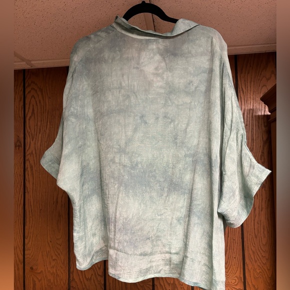 Green cropped buttoned shirt - Picture 2 of 4